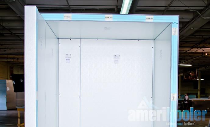 Amerikooler Walk-In Storage Freezer / INDOOR / With Floor / 6'W x 8'L x 7'7"H