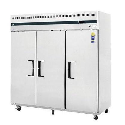 Everest ESR3 75" 3 Door Reach-in Refrigerator