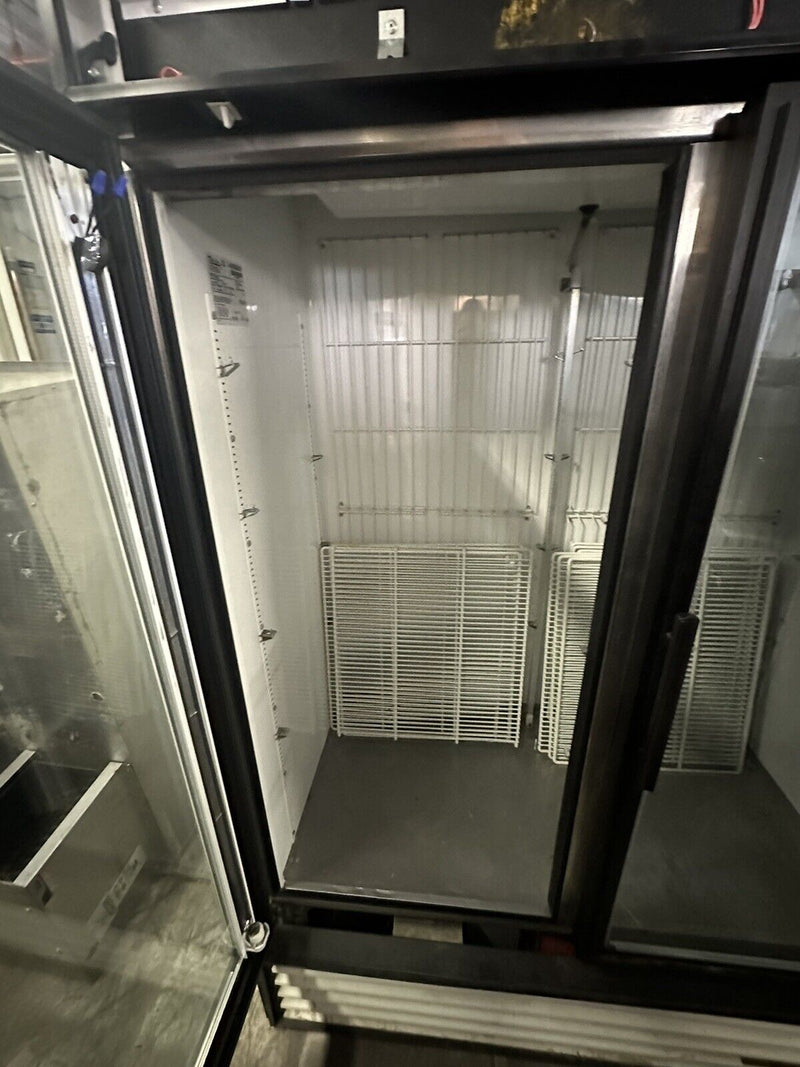 TRUE GDM49F USED 2 DOOR GLASS FREEZER MERCHANDISER