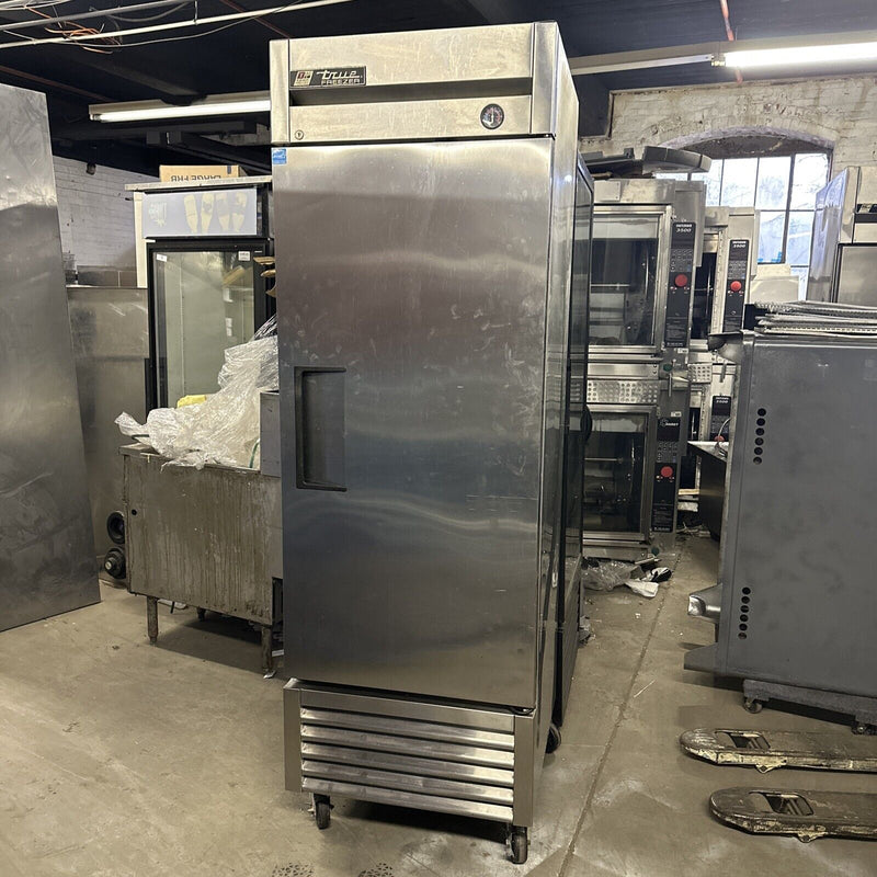 TRUE T-23F USED SINGLE DOOR REACH IN FREEZER