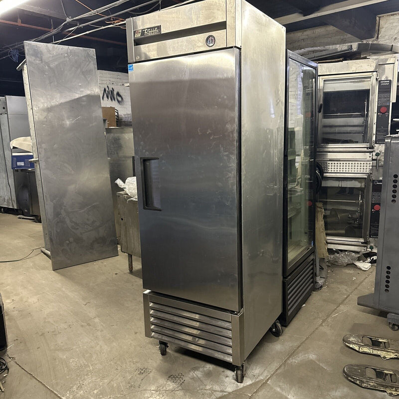 TRUE T-23F USED SINGLE DOOR REACH IN FREEZER