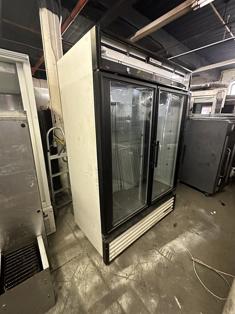 TRUE GDM49F USED 2 DOOR GLASS FREEZER MERCHANDISER