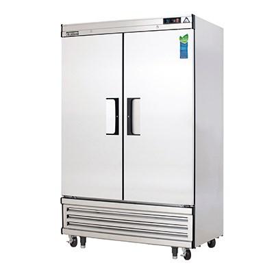 Everest EBSR2 Reach-In Refrigerator 49-5/8"W 48.0 Cu. Ft. Bottom Mount (2) Full-Height Solid Doors