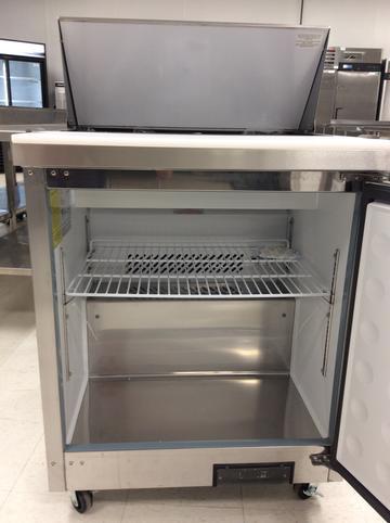 Ikon ISP29 Refrigerated Sandwich Prep Table
