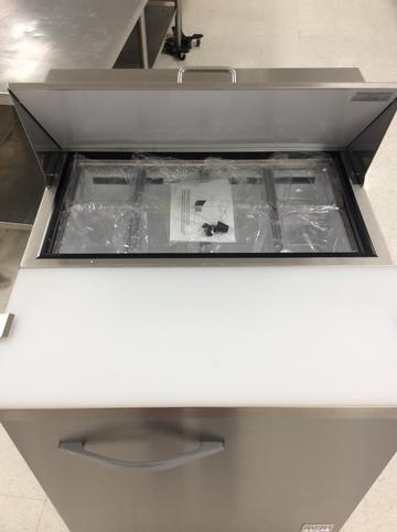 Ikon ISP29 Refrigerated Sandwich Prep Table